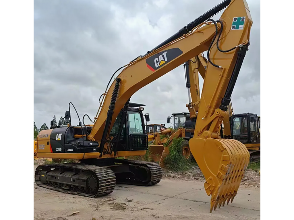รถขุด CAT 320D2 มือสอง
